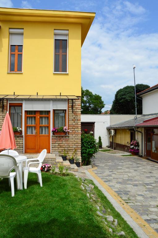 Mediterran Vendeghaz Kecskemet Bagian luar foto